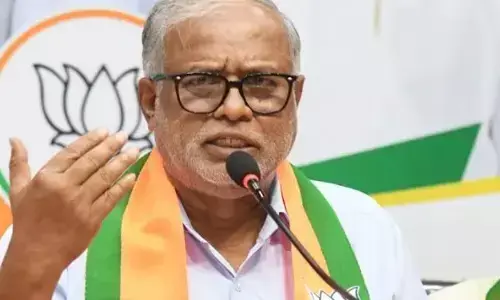 ಗೂಗಲ್ ರೂಪಿಸಿದ ಅಪ್ಲಿಕೇಶನ್ ಗೆ ರೈಲ್ವೇ ಇಲಾಖೆಗೆ ಭೇಷ್ ಎಂದು ಟ್ರೋಲ್ ಗೆ ಗುರಿಯಾದ ಮಾಜಿ ಶಿಕ್ಷಣ ಸಚಿವ ಸುರೇಶ್ ಕುಮಾರ್