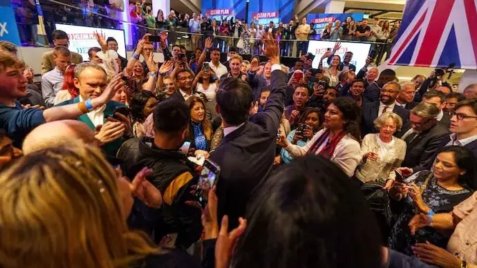 ಬ್ರಿಟನ್ ಚುನಾವಣೆ: 12 ಸಿಖ್ಖರ ಸಹಿತ ಭಾರತ ಮೂಲದ ಸಹಿತ 28 ಮಂದಿ ಆಯ್ಕೆ ಬ್ರಿಟನ್ ಚುನಾವಣೆ: 12 ಸಿಖ್ಖರ ಸಹಿತ ಭಾರತ ಮೂಲದ ಸಹಿತ 28 ಮಂದಿ ಆಯ್ಕೆ