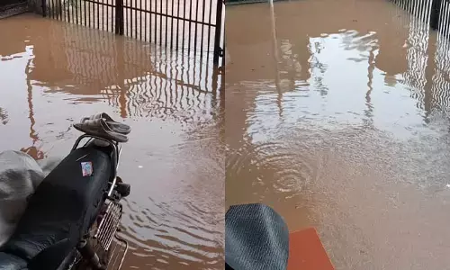 ಉಡುಪಿಯಲ್ಲಿ ಮುಂದುವರಿದ ಮಳೆಯ ಆರ್ಭಟ: ಕರಂಬಳ್ಳಿಯಲ್ಲಿ ಹಲವು ಮನೆಗಳು ಜಲಾವೃತ