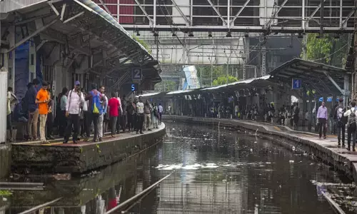ಮುಂಬೈಯಲ್ಲಿ 6 ಗಂಟೆಯಲ್ಲಿ 300 ಮಿ.ಮೀ. ಮಳೆ!