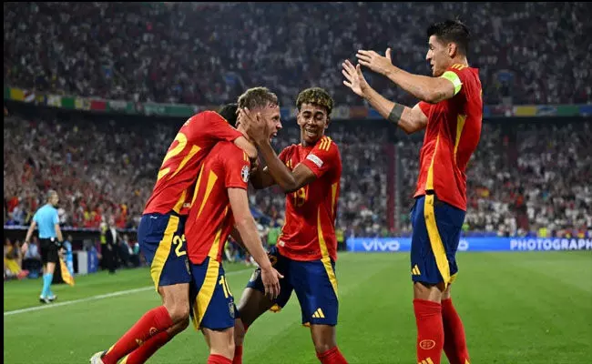 ಯುರೋ ಚಾಂಪಿಯನ್ ಶಿಪ್ | ಫ್ರಾನ್ಸ್ ಗೆ ಸೋಲುಣಿಸಿ ಫೈನಲ್ ತಲುಪಿದ ಸ್ಪೇನ್ ಯುರೋ ಚಾಂಪಿಯನ್ ಶಿಪ್ | ಫ್ರಾನ್ಸ್ ಗೆ ಸೋಲುಣಿಸಿ ಫೈನಲ್ ತಲುಪಿದ ಸ್ಪೇನ್