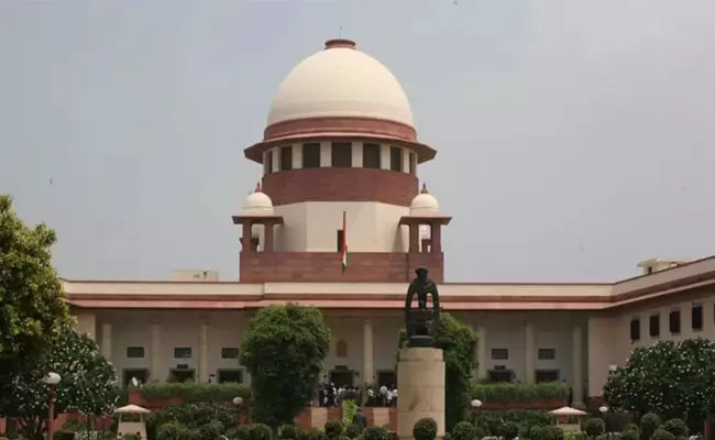 ಅದಾನಿ ಪೋರ್ಟ್ಸ್ ನಿಂದ 108 ಹೆಕ್ಟೇರ್ ಭೂಮಿ ವಾಪಸ್ | ಹೈಕೋರ್ಟ್ ಆದೇಶಕ್ಕೆ ಸುಪ್ರೀಂ ಕೋರ್ಟ್ ತಡೆ ಅದಾನಿ ಪೋರ್ಟ್ಸ್ ನಿಂದ 108 ಹೆಕ್ಟೇರ್ ಭೂಮಿ ವಾಪಸ್ | ಹೈಕೋರ್ಟ್ ಆದೇಶಕ್ಕೆ ಸುಪ್ರೀಂ ಕೋರ್ಟ್ ತಡೆ