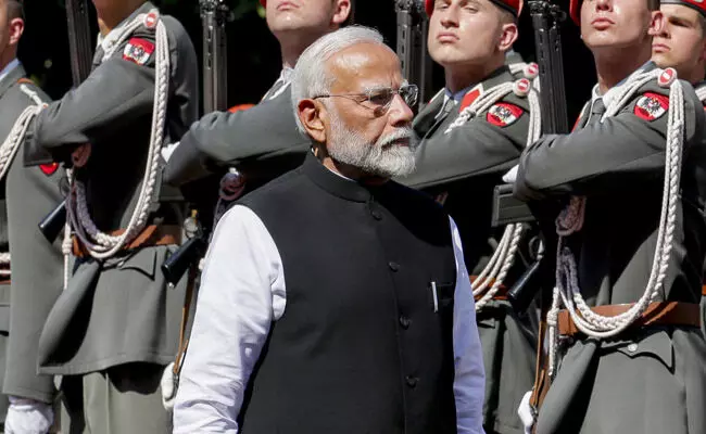 ಯುದ್ಧಕ್ಕಿದು ಸಮಯವಲ್ಲ : ಮೋದಿ ಯುದ್ಧಕ್ಕಿದು ಸಮಯವಲ್ಲ : ಮೋದಿ