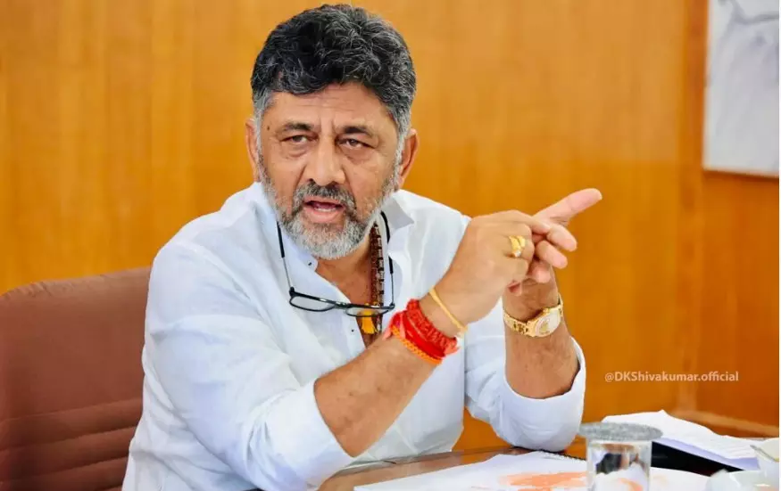 ವಾಲ್ಮೀಕಿ ನಿಗಮದಲ್ಲಿ ಅಕ್ರಮ | ಎಸ್ಐಟಿ ತನಿಖೆ ನಡೆಯುತ್ತಿರುವಾಗ ಈ.ಡಿ. ದಾಳಿ ಅನಾವಶ್ಯಕ : ಡಿಕೆಶಿ ವಾಲ್ಮೀಕಿ ನಿಗಮದಲ್ಲಿ ಅಕ್ರಮ | ಎಸ್ಐಟಿ ತನಿಖೆ ನಡೆಯುತ್ತಿರುವಾಗ ಈ.ಡಿ. ದಾಳಿ ಅನಾವಶ್ಯಕ : ಡಿಕೆಶಿ