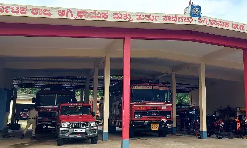 ಉಡುಪಿ: ಅಗ್ನಿಶಾಮಕ ಠಾಣೆಗಳಲ್ಲಿ ಜಲ ವಾಹನಗಳ ಕೊರತೆ