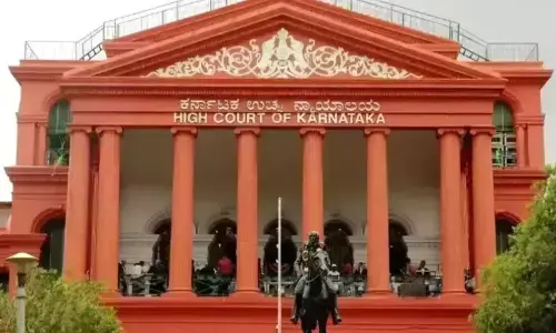 ಬೆಂಗಳೂರಿನಲ್ಲಿ ಅಕ್ರಮ ಫ್ಲೆಕ್ಸ್, ಹೋರ್ಡಿಂಗ್ಸ್ : ಸ್ವಯಂಪ್ರೇರಿತ ಪಿಐಎಲ್ ದಾಖಲಿಸಿಕೊಂಡ ಹೈಕೋರ್ಟ್