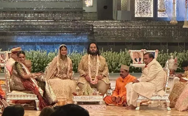 ಅನಂತ್ ಅಂಬಾನಿ ವಿವಾಹಕ್ಕೆ ರಾಜಕಾರಣಿಗಳ ದಂಡು