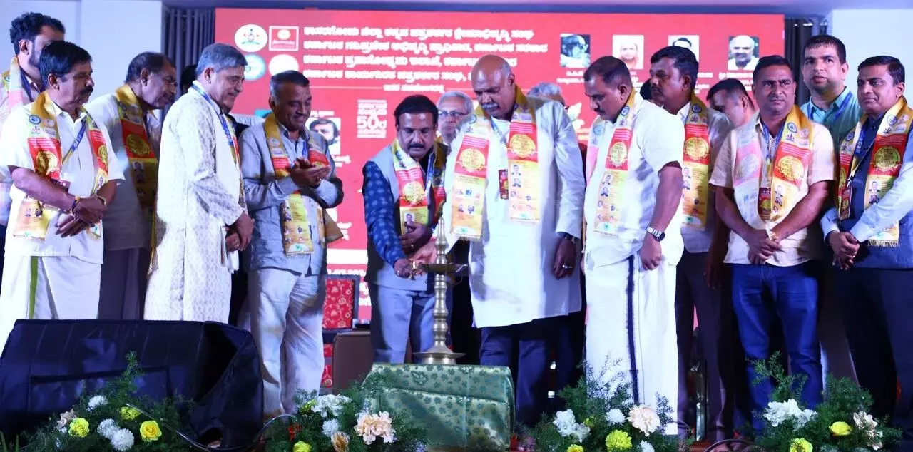 ಕಾಸರಗೋಡು: ದತ್ತಿನಿಧಿ ಪ್ರಶಸ್ತಿ ಪ್ರದಾನ ಹಾಗೂ ಕನ್ನಡ ಸಂಸ್ಕೃತಿ ಉತ್ಸವ ಕಾರ್ಯಕ್ರಮ ಕಾಸರಗೋಡು: ದತ್ತಿನಿಧಿ ಪ್ರಶಸ್ತಿ ಪ್ರದಾನ ಹಾಗೂ ಕನ್ನಡ ಸಂಸ್ಕೃತಿ ಉತ್ಸವ ಕಾರ್ಯಕ್ರಮ