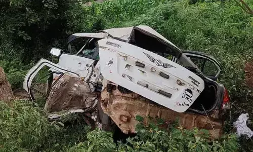 ಹಾವೇರಿ: ಮರಕ್ಕೆ ಕಾರು ಢಿಕ್ಕಿ; ಇಬ್ಬರು ಮೃತ್ಯು