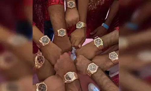 ಅನಂತ್ ಅಂಬಾನಿ ಮದುವೆ: ಅತಿಥಿಗಳಿಗೆ 1.5 ಕೋಟಿ ರೂ. ಮೌಲ್ಯದ ವಾಚ್ ಉಡುಗೊರೆ; ವರದಿ