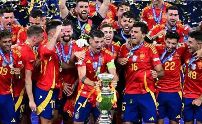 ಯುರೋ ಕಪ್ : ಇಂಗ್ಲೆಂಡ್ ಗೆ ಸೋಲುಣಿಸಿ ದಾಖಲೆ ಪ್ರಶಸ್ತಿ ಗೆದ್ದ ಸ್ಪೇನ್