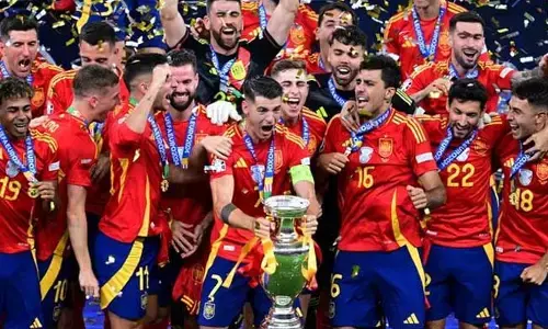 ಯುರೋ ಕಪ್ : ಇಂಗ್ಲೆಂಡ್ ಗೆ ಸೋಲುಣಿಸಿ ದಾಖಲೆ ಪ್ರಶಸ್ತಿ ಗೆದ್ದ ಸ್ಪೇನ್