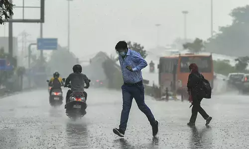 ಪಶ್ಚಿಮ ಕರಾವಳಿಯಲ್ಲಿ ಮುಂದುವರಿದ ಭಾರೀ ಮಳೆ