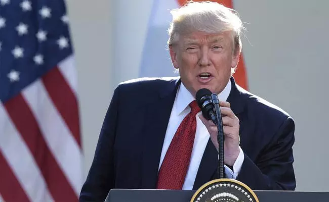 ರಿಪಬ್ಲಿಕನ್ ಪಕ್ಷದ ಅಧ್ಯಕ್ಷೀಯ ಅಭ್ಯರ್ಥಿಯಾಗಿ ಟ್ರಂಪ್: ಅಧಿಕೃತ ಘೋಷಣೆ ರಿಪಬ್ಲಿಕನ್ ಪಕ್ಷದ ಅಧ್ಯಕ್ಷೀಯ ಅಭ್ಯರ್ಥಿಯಾಗಿ ಟ್ರಂಪ್: ಅಧಿಕೃತ ಘೋಷಣೆ