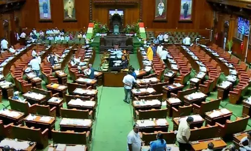 ಸಿಎಂ ಅನುಪಸ್ಥಿತಿ ಆಕ್ಷೇಪಿಸಿ ವಿಪಕ್ಷ ನಾಯಕರಿಂದ ಗದ್ದಲ: ಸದನ ಮುಂದೂಡಿಕೆ