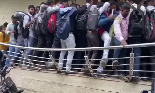 ಪ್ರಧಾನಿಯ ತವರು ಗುಜರಾತಿನಲ್ಲಿ 10 ಉದ್ಯೋಗಗಳಿಗಾಗಿ 1,800 ಆಕಾಂಕ್ಷಿಗಳು!