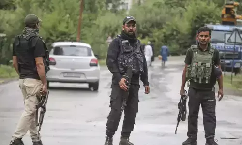 ಮಹಾರಾಷ್ಟ್ರ- ಛತ್ತೀಸ್‌ಗಡ ಗಡಿಯಲ್ಲಿ ಎನ್‌ಕೌಂಟರ್| 12 ನಕ್ಸಲೀಯರು ಸಾವು, ಇಬ್ಬರು ಪೊಲೀಸರಿಗೆ ಗಾಯ