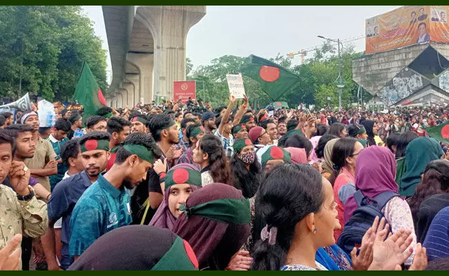 ಬಾಂಗ್ಲಾದಲ್ಲಿ ನಿಲ್ಲದ ಮೀಸಲಾತಿ ವಿರೋಧಿ ಹಿಂಸೆ | ಪ್ರತಿಭಟನೆಗೆ ಬಲಿಯಾದವರ ಸಂಖ್ಯೆ 7ಕ್ಕೇರಿಕೆ, 500ಕ್ಕೂ ಅಧಿಕ ಮಂದಿಗೆ ಗಾಯ