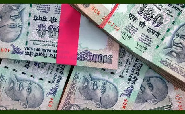 ರೂಪಾಯಿ ಮೌಲ್ಯ ಬಹುತೇಕ ಕನಿಷ್ಠ ಮಟ್ಟಕ್ಕೆ ಕುಸಿತ