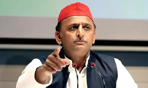 100 ಶಾಸಕರನ್ನು ಕರೆತನ್ನಿ, ಸರ್ಕಾರ ರಚಿಸಿ : ಮಾನ್ಸೂನ್ ಆಫರ್ ನೀಡಿದ ಅಖಿಲೇಶ್ ಯಾದವ್!