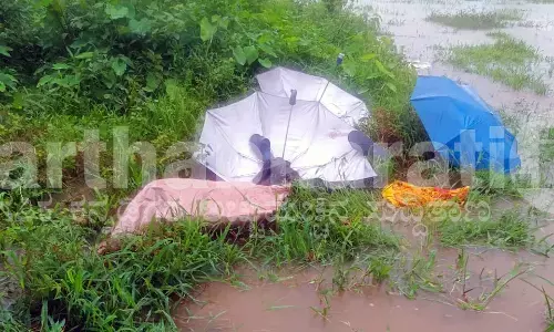 ಗುರುಪುರ: ಗದ್ದೆಗೆ ತುಂಡಾಗಿ ಬಿದ್ದಿದ್ದ ವಿದ್ಯುತ್ ತಂತಿ ಸ್ಪರ್ಶಕ್ಕೊಳಗಾಗಿ ಯುವತಿ ಮೃತ್ಯು