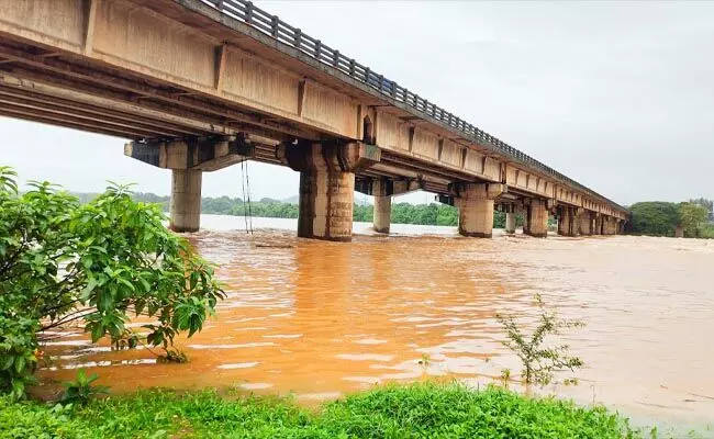 ದ.ಕ ಜಿಲ್ಲೆಯಲ್ಲಿ ಕಡಿಮೆಯಾದ ಮಳೆ ಅಬ್ಬರ; ನದಿಗಳಲ್ಲಿ ತಗ್ಗಿದ  ನೀರಿನ ಮಟ್ಟ