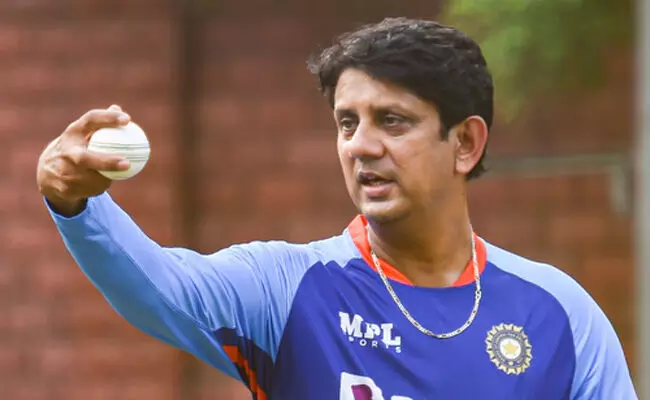 ಶ್ರೀಲಂಕಾ ಪ್ರವಾಸ | ಸಾಯಿರಾಜ್ ಬಹುತುಳೆ ಭಾರತದ ಬೌಲಿಂಗ್ ಕೋಚ್ ಶ್ರೀಲಂಕಾ ಪ್ರವಾಸ | ಸಾಯಿರಾಜ್ ಬಹುತುಳೆ ಭಾರತದ ಬೌಲಿಂಗ್ ಕೋಚ್