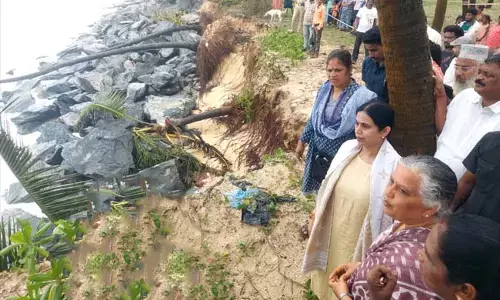 ಉಡುಪಿ: ಕಡಲ್ಕೊರೆತ  ಪ್ರದೇಶಗಳಿಗೆ ಜಿಲ್ಲಾ ಉಸ್ತುವಾರಿ ಸಚಿವೆ ಲಕ್ಷ್ಮೀ ಹೆಬ್ಬಾಳ್ಕರ್ ಭೇಟಿ