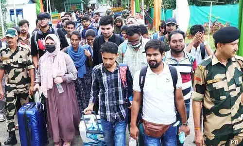 ಹಿಂಸಾಪೀಡಿತ ಬಾಂಗ್ಲಾದಿಂದ ಸ್ವದೇಶಕ್ಕೆ ಮರಳಿದ 4500ಕ್ಕೂ ಅಧಿಕ ಭಾರತೀಯ ವಿದ್ಯಾರ್ಥಿಗಳು