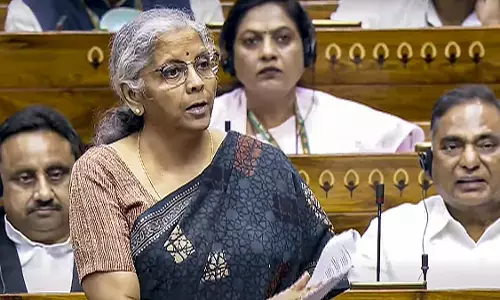 ಲೋಕಸಭೆಯಲ್ಲಿ 2023-24ನೇ ಸಾಲಿನ ಆರ್ಥಿಕ ಸಮೀಕ್ಷೆಯನ್ನು ಮಂಡಿಸಿದ ಕೇಂದ್ರ ಹಣಕಾಸು ಸಚಿವೆ ನಿರ್ಮಲಾ ಸೀತಾರಾಮನ್