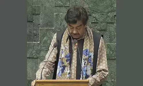 ಲೋಕಸಭಾ ಸದಸ್ಯರಾಗಿ ಶತ್ರುಘ್ನ ಸಿನ್ಹಾ ಪ್ರಮಾಣ ವಚನ ಸ್ವೀಕಾರ