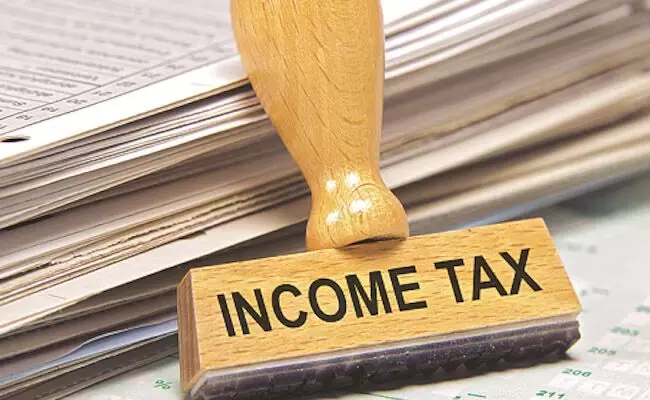 ಆದಾಯ ತೆರಿಗೆ ಹಂತಗಳ ಪರಿಷ್ಕರಣೆ; ತೆರಿಗೆ ವಿನಾಯಿತಿ ಮಿತಿ ವಿಸ್ತರಣೆಯಿಲ್ಲ ಆದಾಯ ತೆರಿಗೆ ಹಂತಗಳ ಪರಿಷ್ಕರಣೆ; ತೆರಿಗೆ ವಿನಾಯಿತಿ ಮಿತಿ ವಿಸ್ತರಣೆಯಿಲ್ಲ