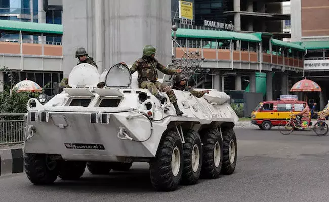 ಬಾಂಗ್ಲಾದೇಶದಲ್ಲಿ ಕರ್ಫ್ಯೂ ಮುಂದುವರಿಕೆ: ಮೃತರ ಸಂಖ್ಯೆ 174ಕ್ಕೆ ಏರಿಕೆ ಬಾಂಗ್ಲಾದೇಶದಲ್ಲಿ ಕರ್ಫ್ಯೂ ಮುಂದುವರಿಕೆ: ಮೃತರ ಸಂಖ್ಯೆ 174ಕ್ಕೆ ಏರಿಕೆ