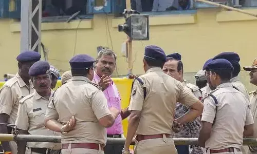 ತಾಯಿ ಬೈದಿದ್ದಕ್ಕೆ ಮನೆ ಬಿಟ್ಟು ತೆರಳಿದ್ದ 13 ವರ್ಷದ ಬಾಲಕನನ್ನು ರಕ್ಷಿಸಿದ ರೈಲ್ವೆ ಪೊಲೀಸರು