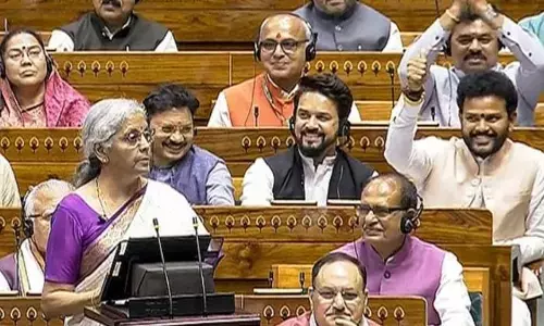 ಬಜೆಟ್‌ನಲ್ಲಿ ಆದಾಯ ತೆರಿಗೆ ವಿನಾಯಿತಿ ಘೋಷಣೆ | ಆದಾಯ ಮಿತಿ 3 ಲಕ್ಷ ರೂ.ಗೆ ಹೆಚ್ಚಳ