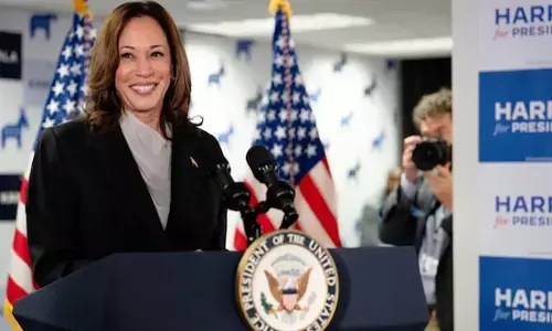 ಡೆಮಾಕ್ರಟಿಕ್ ಅಭ್ಯರ್ಥಿಯಾಗಲು ಸಾಕಷ್ಟು ಪ್ರತಿನಿಧಿಗಳ ಬೆಂಬಲ ಪಡೆದ ಕಮಲಾ ಹ್ಯಾರಿಸ್