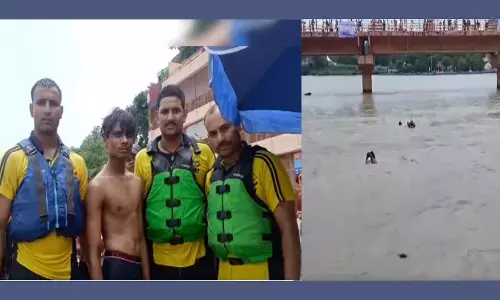 ಉಕ್ಕಿ ಹರಿಯುತ್ತಿದ್ದ ಗಂಗಾ ನದಿಗೆ ಧುಮುಕಿ ಪ್ರವಾಹದಲ್ಲಿ ಮುಳುಗುತ್ತಿದ್ದ ಕನ್ವರಿಯಾನನ್ನು ರಕ್ಷಿಸಿದ ಯೋಧ ಆಶಿಕ್ ಅಲಿ