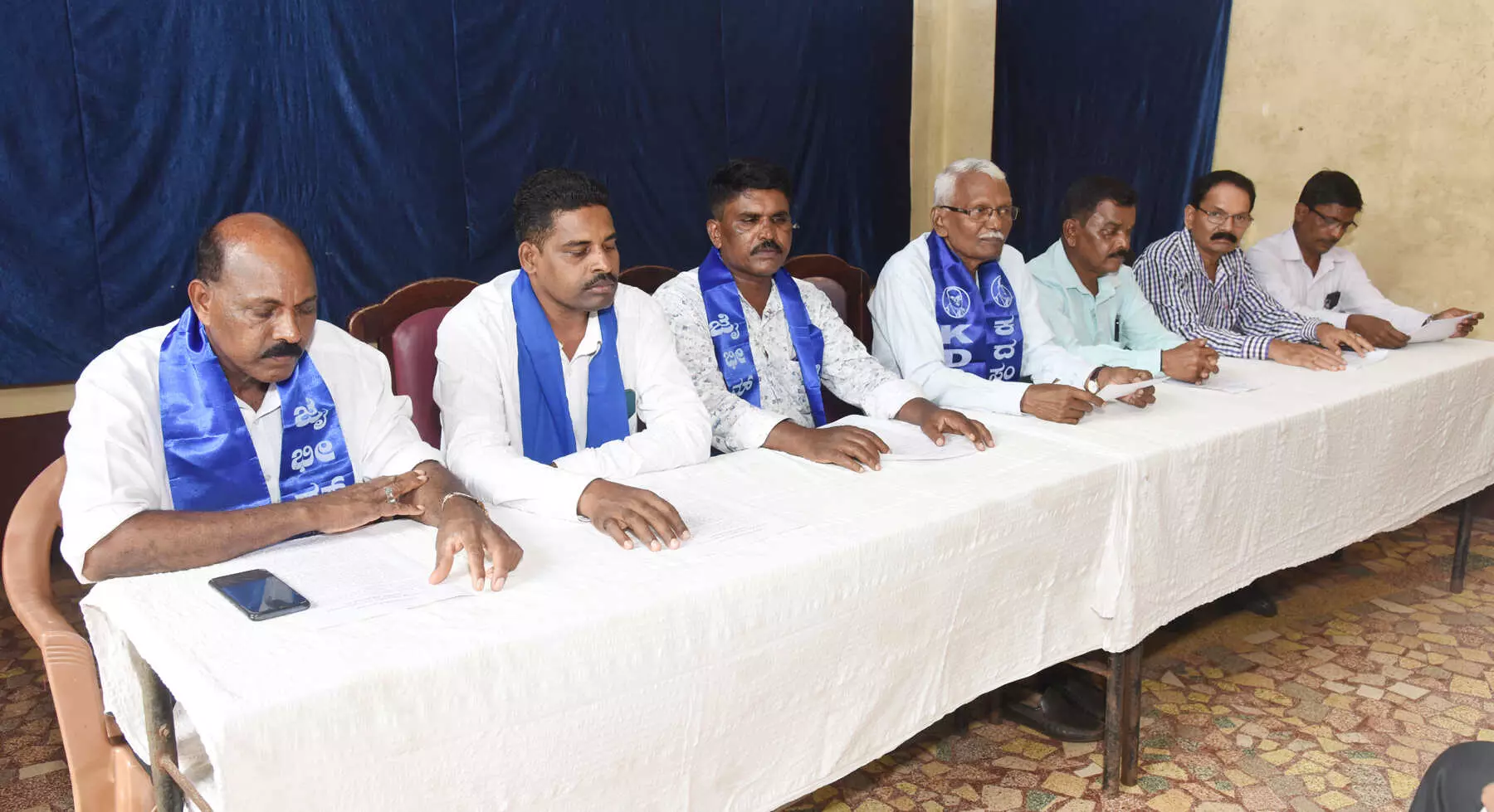 ಅಂಬೇಡ್ಕರ್ ವೃತ್ತ ನಿರ್ಮಾಣ ವಿಳಂಬ| 15 ದಿನಗಳಲ್ಲಿ ಪ್ರಕ್ರಿಯೆ ಆರಂಭಿಸದಿದ್ದರೆ ಸರಣಿ ಹೋರಾಟ: ದಲಿತ ಸಂಘಟನೆಗಳ ಸಮನ್ವಯ ಸಮಿತಿ ಅಂಬೇಡ್ಕರ್ ವೃತ್ತ ನಿರ್ಮಾಣ ವಿಳಂಬ| 15 ದಿನಗಳಲ್ಲಿ ಪ್ರಕ್ರಿಯೆ ಆರಂಭಿಸದಿದ್ದರೆ ಸರಣಿ ಹೋರಾಟ: ದಲಿತ ಸಂಘಟನೆಗಳ ಸಮನ್ವಯ ಸಮಿತಿ