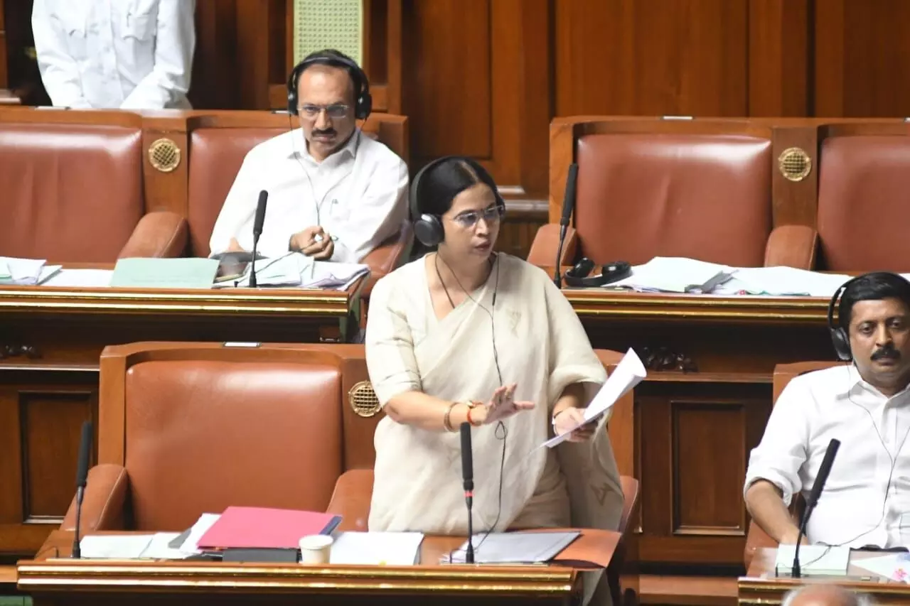 ಶಕ್ತಿ, ಗೃಹಲಕ್ಷ್ಮಿ ಯೋಜನೆ ಲಿಂಗತ್ವ ಅಲ್ಪಸಂಖ್ಯಾತರಿಗೂ ಲಭ್ಯ : ಸಚಿವೆ ಲಕ್ಷ್ಮೀ ಹೆಬ್ಬಾಳ್ಕರ್