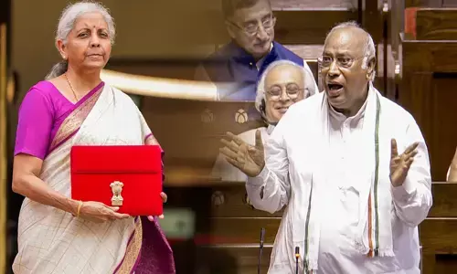 2 ರಾಜ್ಯಗಳನ್ನು ಬಿಟ್ಟು ಎಲ್ಲಾ ರಾಜ್ಯಗಳ ತಟ್ಟೆ ಖಾಲಿ | ರಾಜ್ಯಸಭೆಯಲ್ಲಿ ಮಲ್ಲಿಕಾರ್ಜುನ ಖರ್ಗೆ ವಾಗ್ದಾಳಿ