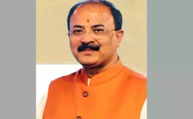 ಅಧಿವೇಶನದಲ್ಲಿ ಪ್ರತಿಪಕ್ಷವಾಗಿ ಬಿಜೆಪಿ ಸಂಪೂರ್ಣ ವಿಫಲ :  ಸ್ವಪಕ್ಷೀಯರ ವಿರುದ್ಧವೇ ಮಾಜಿ ಸಚಿವ ಅರವಿಂದ ಲಿಂಬಾವಳಿ ಅಸಮಾಧಾನ