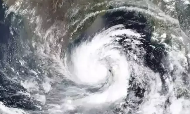 ಚೀನಾಕ್ಕೆ ಅಪ್ಪಳಿಸಿದ ಗೆಮಿ ಚಂಡಮಾರುತ | 3 ಲಕ್ಷ ಮಂದಿಯ ಸ್ಥಳಾಂತರ; ವ್ಯಾಪಕ ನಾಶ-ನಷ್ಟ