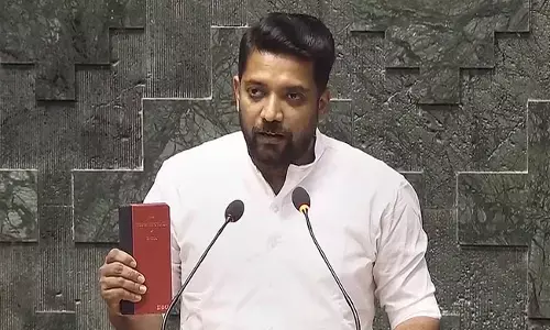 ವಿಮಾನ ಪ್ರಯಾಣ ದರ ನಿಯಂತ್ರಿಸಲು ಲೋಕಸಭೆಯಲ್ಲಿ ಖಾಸಗಿ ಮಸೂದೆ ಮಂಡಿಸಿದ ಕಾಂಗ್ರೆಸ್ ಸಂಸದ ಶಫಿ ಪರಂಬಿಲ್