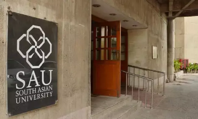 ಪಿಎಚ್‌ಡಿ ಪ್ರಸ್ತಾವದಲ್ಲಿ ಪ್ರಧಾನಿ ಕುರಿತು ನೋಮ್ ಚೋಮ್ಸ್ಕಿಟೀಕೆ ಉಲ್ಲೇಖ: ವಿದ್ಯಾರ್ಥಿಗೆ ಸೌಥ್ ಏಶ್ಯನ್ ವಿವಿ ನೋಟಿಸ್, ಸುಪರ್‌ವೈಸರ್ ರಾಜೀನಾಮೆ