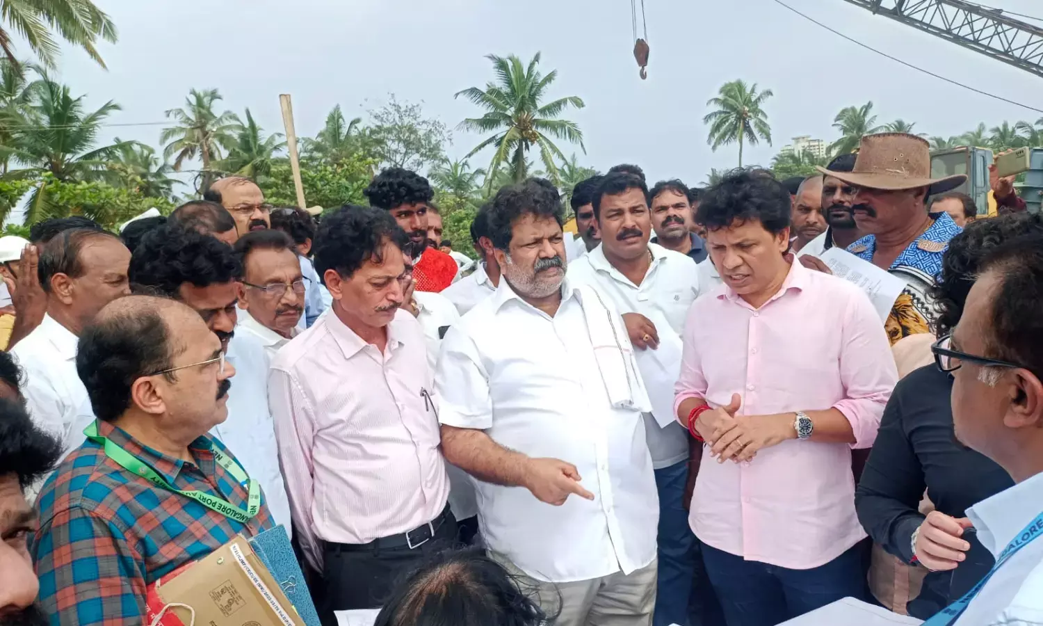 ಕುಳಾಯಿ ಬಳಿ ನಿರ್ಮಾಣವಾಗುತ್ತಿರುವ ಕಿರು ಜೆಟ್ಟಿ ಕಾಮಗಾರಿ: ಸಚಿವ ಮಂಕಾಳ ವೈದ್ಯ ಭೇಟಿ