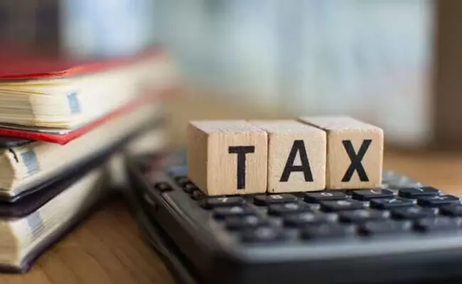 ಟ್ಯಾಕ್ಸ್ ಕ್ಲಿಯರನ್ಸ್ ಸರ್ಟಿಫಿಕೇಟ್ ತೆರಿಗೆ ಬಾಕಿ ಉಳಿಸಿಕೊಂಡವರಿಗೆ ಮಾತ್ರ: ವ್ಯಾಪಕ ಆಕ್ರೋಶದ ಬಳಿಕ ಸರಕಾರದ ಸ್ಪಷ್ಟನೆ ಟ್ಯಾಕ್ಸ್ ಕ್ಲಿಯರನ್ಸ್ ಸರ್ಟಿಫಿಕೇಟ್ ತೆರಿಗೆ ಬಾಕಿ ಉಳಿಸಿಕೊಂಡವರಿಗೆ ಮಾತ್ರ: ವ್ಯಾಪಕ ಆಕ್ರೋಶದ ಬಳಿಕ ಸರಕಾರದ ಸ್ಪಷ್ಟನೆ