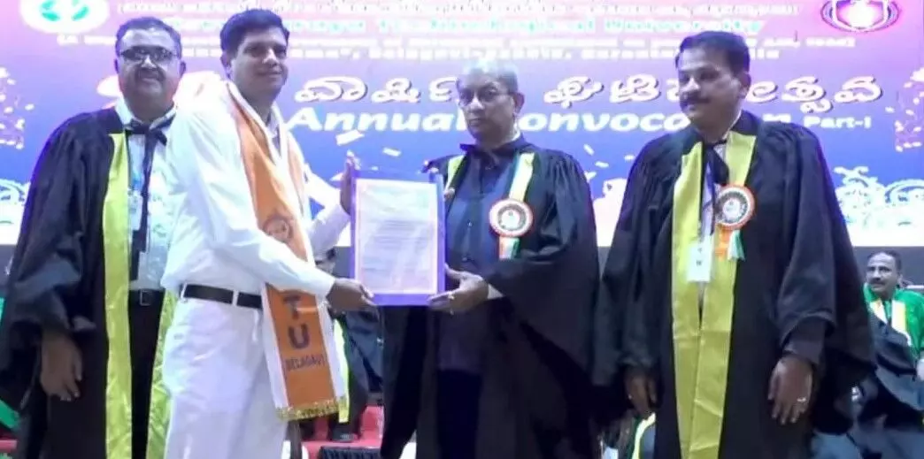 ಕಿರಣ್ ವಿನಾಯಕ ಶಾನಭಾಗ್ರಿಗೆ ಪಿಎಚ್ಡಿ ಪದವಿ ಕಿರಣ್ ವಿನಾಯಕ ಶಾನಭಾಗ್ರಿಗೆ ಪಿಎಚ್ಡಿ ಪದವಿ