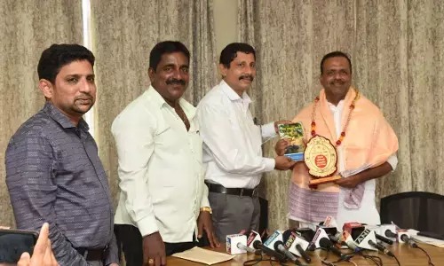 ಸದನದಲ್ಲಿ ತುಳು ಮಾತನಾಡಲು ಅವಕಾಶ : ಸ್ಪೀಕರ್ ಯು.ಟಿ.ಖಾದರ್ ಅವರಿಗೆ ತುಳು ಅಕಾಡೆಮಿಯ ವತಿಯಿಂದ ಸನ್ಮಾನ