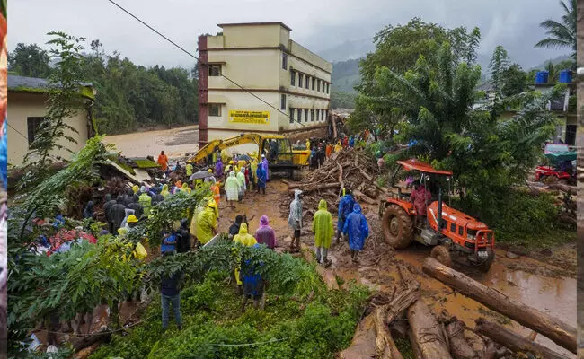 ವಯನಾಡ್ | ಮುಂಡಕ್ಕೈಯಲ್ಲಿ 48 ಗಂಟೆಗಳಲ್ಲಿ 572 ಎಂಎಂ ಮಳೆ ವಯನಾಡ್ | ಮುಂಡಕ್ಕೈಯಲ್ಲಿ 48 ಗಂಟೆಗಳಲ್ಲಿ 572 ಎಂಎಂ ಮಳೆ