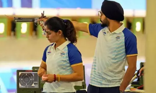 ಪ್ಯಾರಿಸ್ ಒಲಿಂಪಿಕ್ಸ್‌ನಲ್ಲಿ ಇತಿಹಾಸ ಸೃಷ್ಟಿಸಿದ ಭಾರತದ ಶೂಟರ್‌ಗಳು: ಕಂಚಿನ ಪದಕಕ್ಕೆ ಕೊರಳೊಡ್ಡಿದ ಮನು-ಸರಬ್ಜೋತ್!